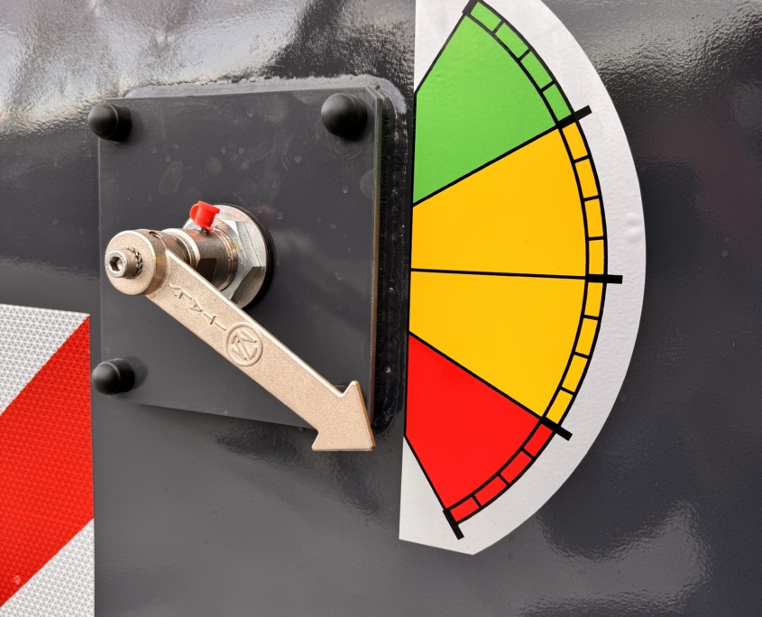 Gülle-Container mit hydraulischem Deckel