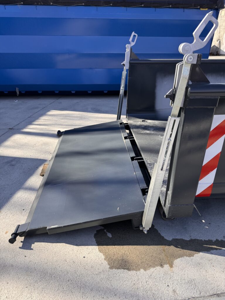 Abrollmulde für Baggertrabsport Abrollcontainer pronar