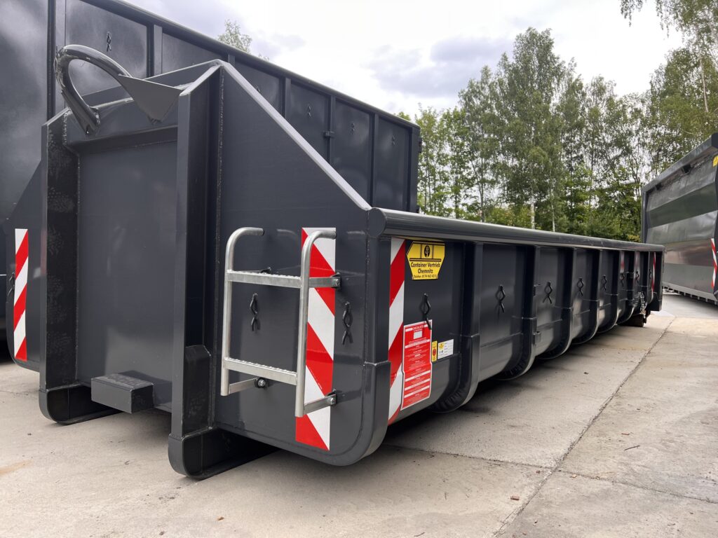 Abrollmulde für Bauschutt  Abrollcontainer flach 11cbm
