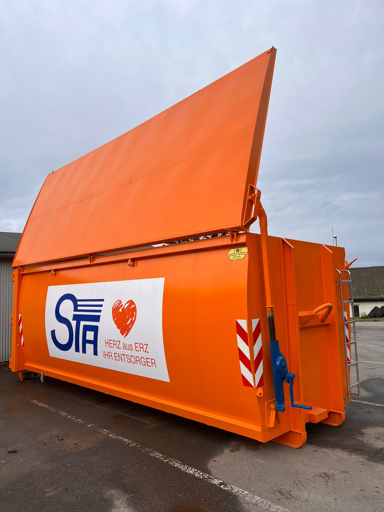 Abrollcontainer Eco Ecoline spantenlos spantenfrei Ellermann Löwe Container Stahldeckel Stockwinde 