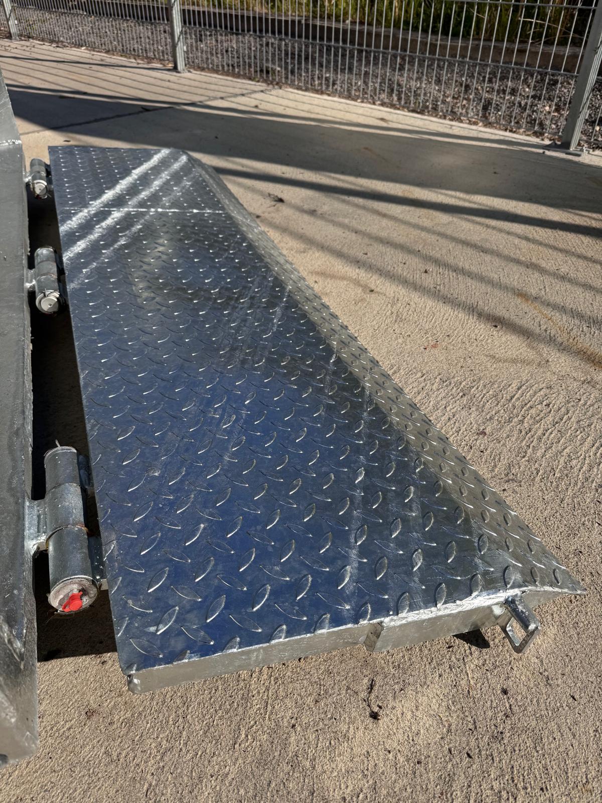 Absetzmulde DIN 30720 Polen günstig AMG Container KD Metal