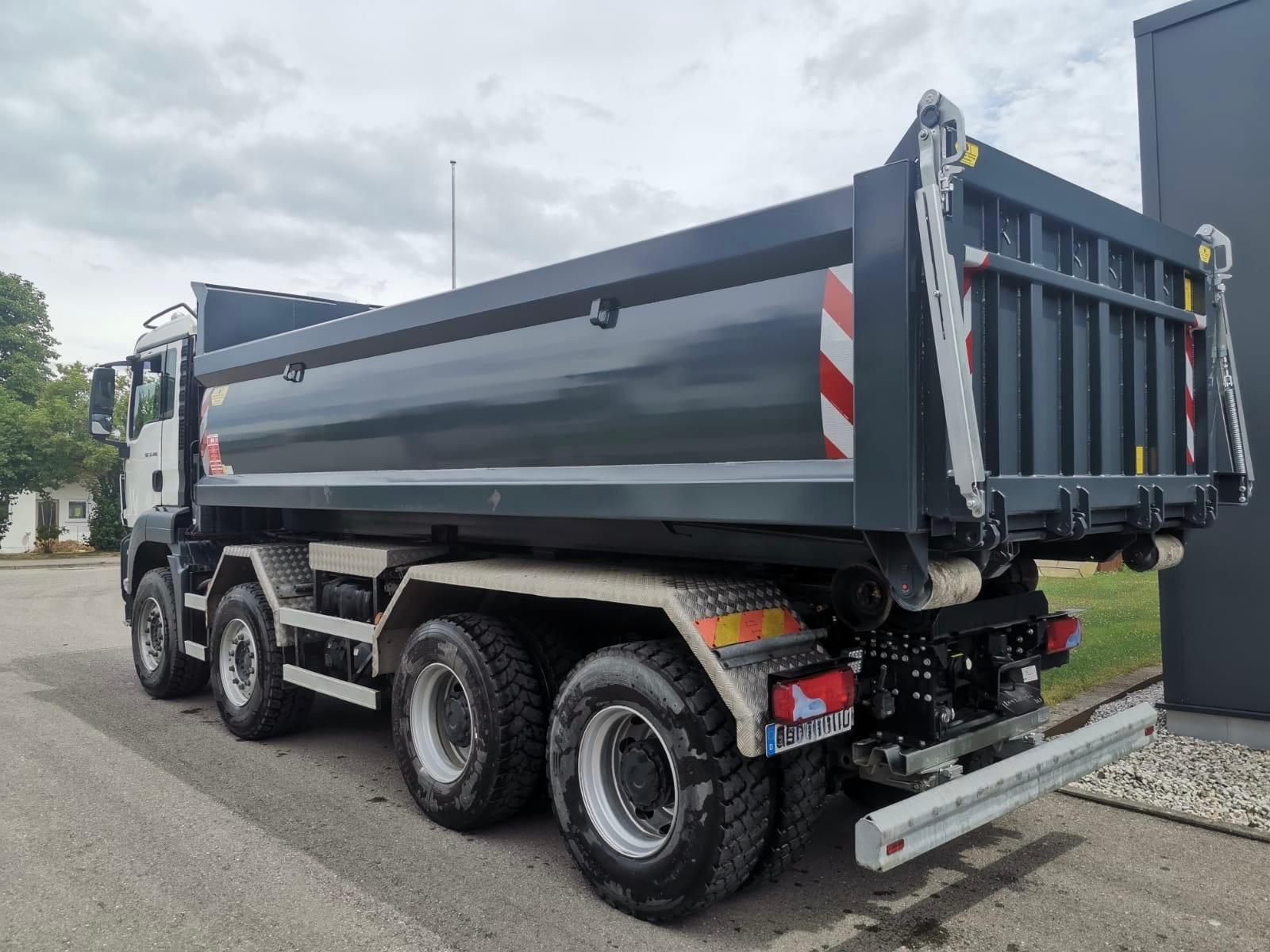 Abrollcontainer Hardox Hydraulische Heckklappe RSM Galabaucontainer  Pendelklappe überfahrbar 